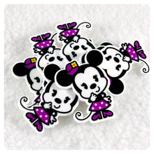 Load image into Gallery viewer, Set of 2 - Planar Resin - Mrs. Mouse - Cutie
