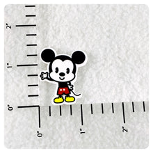 Load image into Gallery viewer, Set of 2 - Planar Resin - Mr. Mouse - Waving
