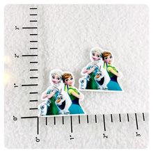 Load image into Gallery viewer, Set of 2 - Planar Resin - Anna and Elsa with Olaf v1
