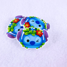 Load image into Gallery viewer, Set of 2 - Planar Resin - Stitch with Flowers
