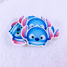 Load image into Gallery viewer, Set of 2 - Planar Resin - Stitch - Tsum - with feet
