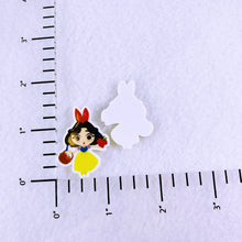 Load image into Gallery viewer, Set of 2 - Planar Resin - Snow White - Princess
