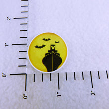 Load image into Gallery viewer, Set of 2 - Planar Resin - DCL Halloween Cruise
